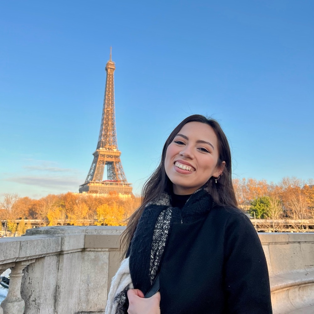 Meet your Posher, Claudia